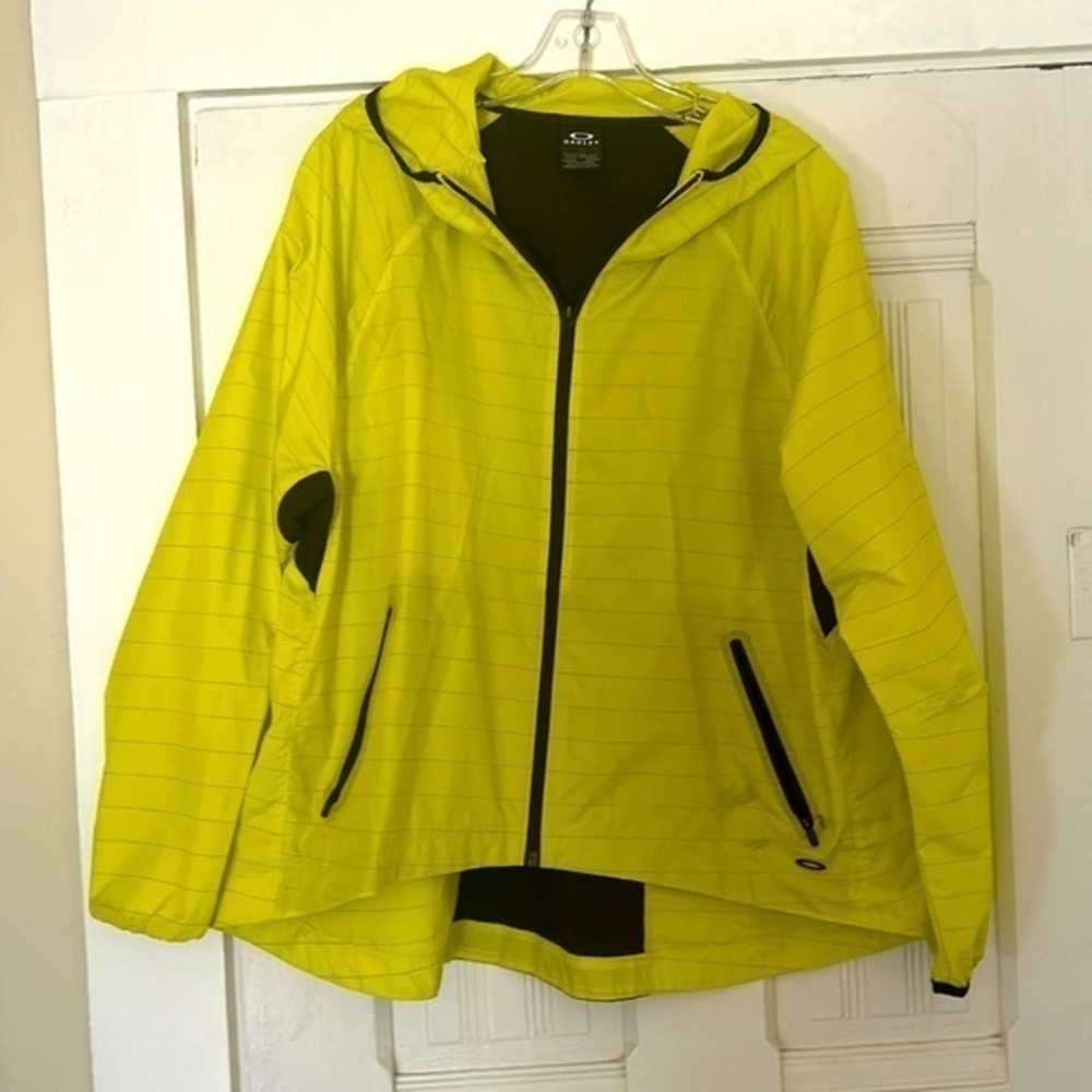 Oakley light weight jacket, wind breaker. Size large